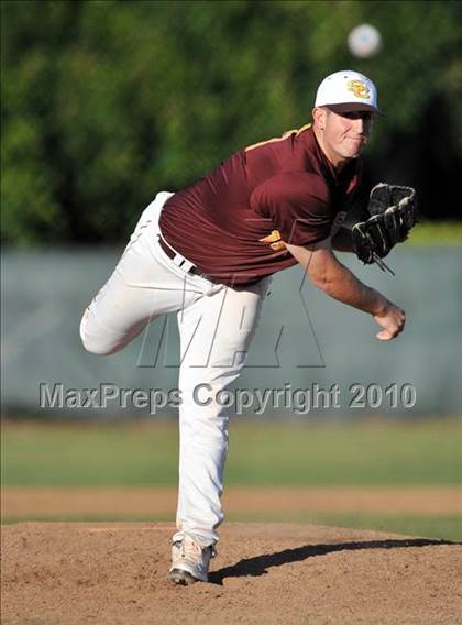 Thumbnail 2 in Salpointe Catholic vs. Esperanza (Diamond Sports National Classic) photogallery.