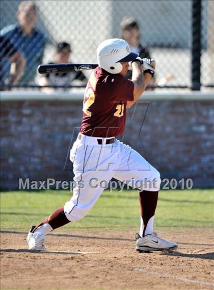 Thumbnail 2 in Salpointe Catholic vs. Esperanza (Diamond Sports National Classic) photogallery.