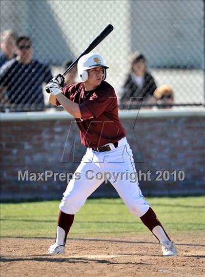 Thumbnail 1 in Salpointe Catholic vs. Esperanza (Diamond Sports National Classic) photogallery.