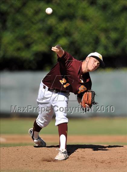 Thumbnail 2 in Salpointe Catholic vs. Esperanza (Diamond Sports National Classic) photogallery.