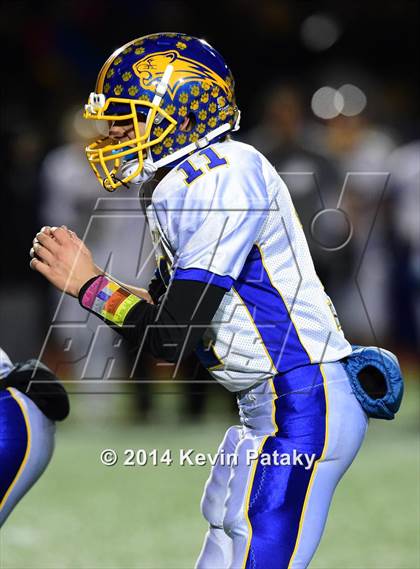 Thumbnail 1 in Brookfield vs. Berlin (CIAC Class M-Large Final) photogallery.