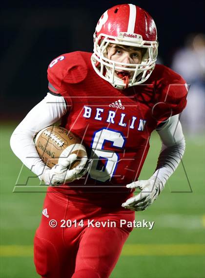 Thumbnail 2 in Brookfield vs. Berlin (CIAC Class M-Large Final) photogallery.
