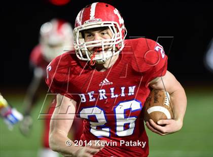 Thumbnail 2 in Brookfield vs. Berlin (CIAC Class M-Large Final) photogallery.