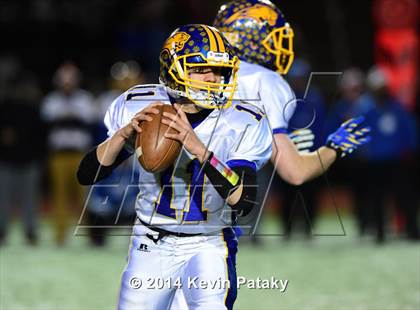 Thumbnail 1 in Brookfield vs. Berlin (CIAC Class M-Large Final) photogallery.