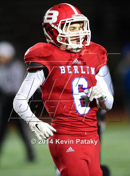 Thumbnail 2 in Brookfield vs. Berlin (CIAC Class M-Large Final) photogallery.