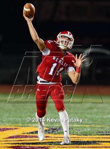 Thumbnail 1 in Brookfield vs. Berlin (CIAC Class M-Large Final) photogallery.