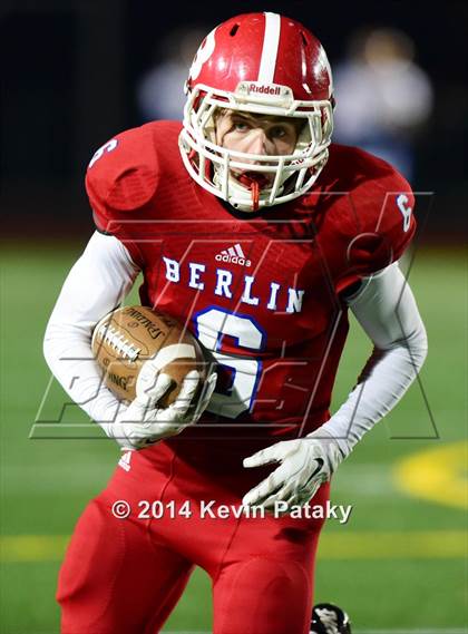 Thumbnail 1 in Brookfield vs. Berlin (CIAC Class M-Large Final) photogallery.
