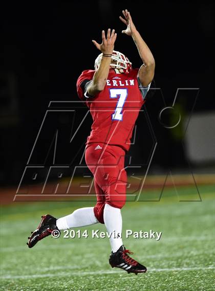 Thumbnail 1 in Brookfield vs. Berlin (CIAC Class M-Large Final) photogallery.
