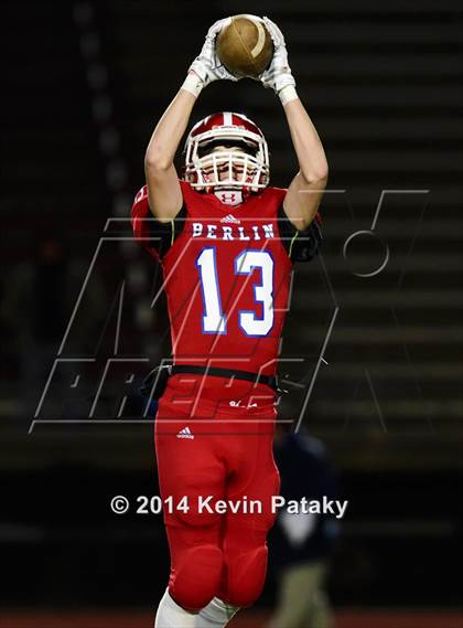 Thumbnail 1 in Brookfield vs. Berlin (CIAC Class M-Large Final) photogallery.
