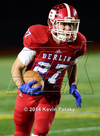 Thumbnail 3 in Brookfield vs. Berlin (CIAC Class M-Large Final) photogallery.