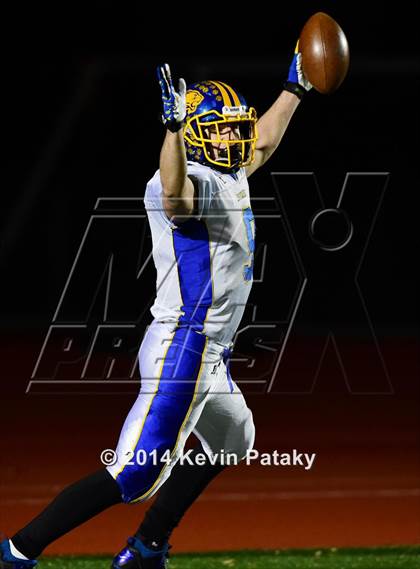 Thumbnail 1 in Brookfield vs. Berlin (CIAC Class M-Large Final) photogallery.