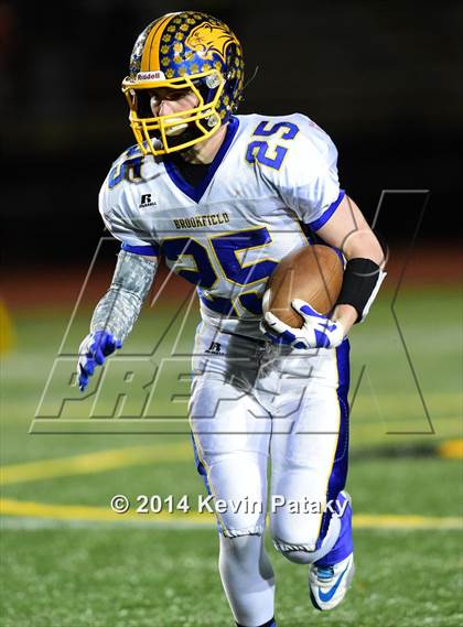Thumbnail 1 in Brookfield vs. Berlin (CIAC Class M-Large Final) photogallery.
