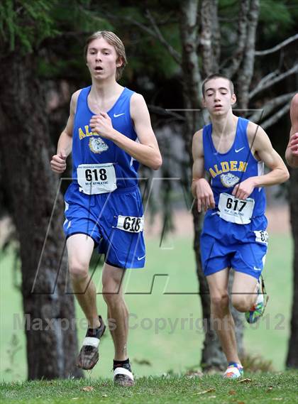 Thumbnail 1 in NYSPHSAA Cross Country Championships (Boys Class C) photogallery.