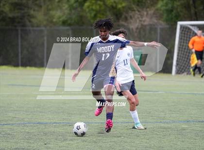 Thumbnail 3 in Moody vs. Bryant photogallery.