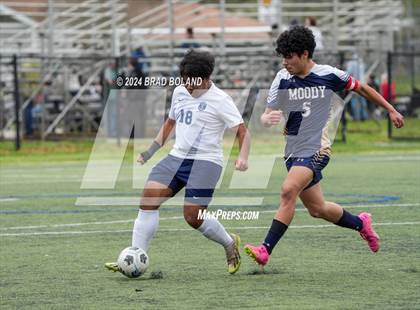 Thumbnail 3 in Moody vs. Bryant photogallery.