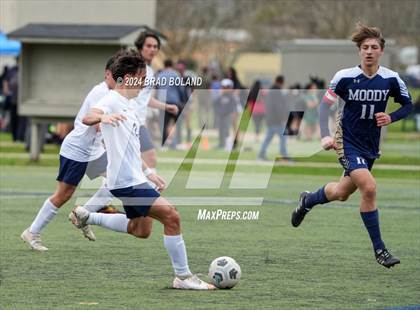 Thumbnail 1 in Moody vs. Bryant photogallery.