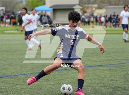 Thumbnail 2 in Moody vs. Bryant photogallery.