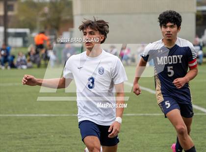 Thumbnail 3 in Moody vs. Bryant photogallery.