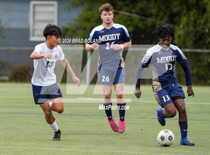Thumbnail 3 in Moody vs. Bryant photogallery.