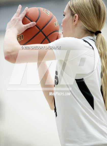 Thumbnail 3 in Mansfield Timberview vs Guyer photogallery.