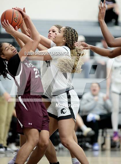 Thumbnail 3 in Mansfield Timberview vs Guyer photogallery.