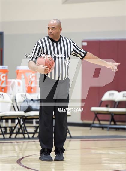 Thumbnail 1 in Sacramento Adventist vs. La Quinta (Rancho Mirage Holiday Invitational) photogallery.