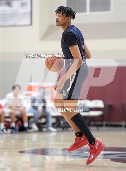 Thumbnail 3 in Sacramento Adventist vs. La Quinta (Rancho Mirage Holiday Invitational) photogallery.