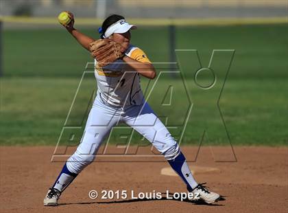 Thumbnail 2 in Redlands @ Charter Oak photogallery.