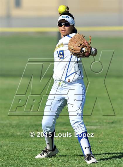 Thumbnail 1 in Redlands @ Charter Oak photogallery.