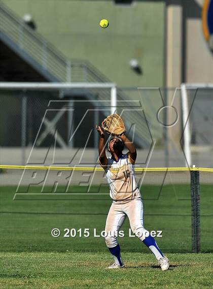 Thumbnail 1 in Redlands @ Charter Oak photogallery.