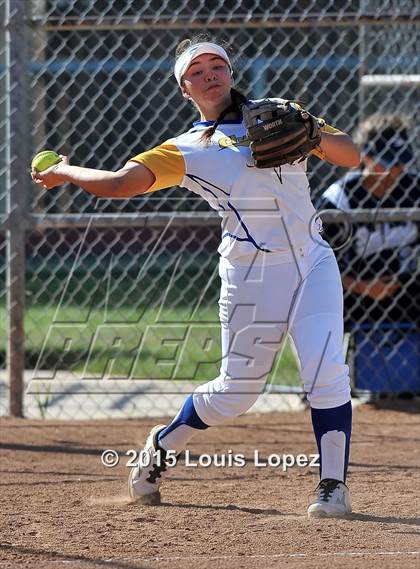 Thumbnail 1 in Redlands @ Charter Oak photogallery.