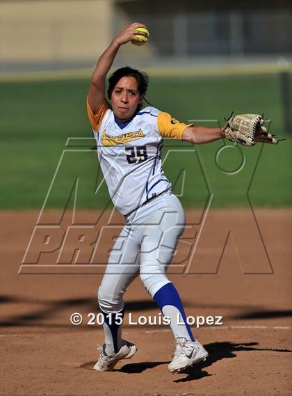 Thumbnail 2 in Redlands @ Charter Oak photogallery.