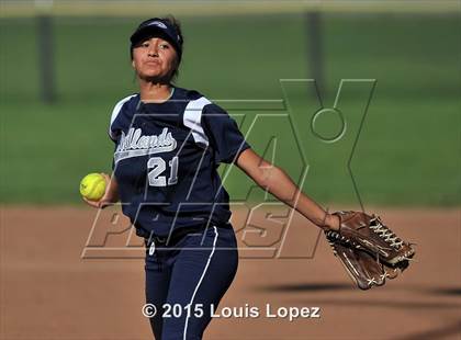 Thumbnail 1 in Redlands @ Charter Oak photogallery.