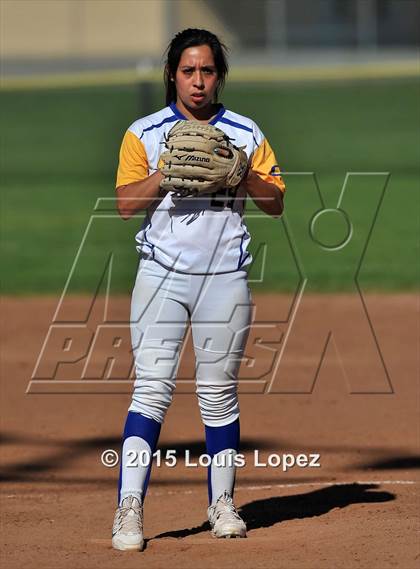 Thumbnail 1 in Redlands @ Charter Oak photogallery.