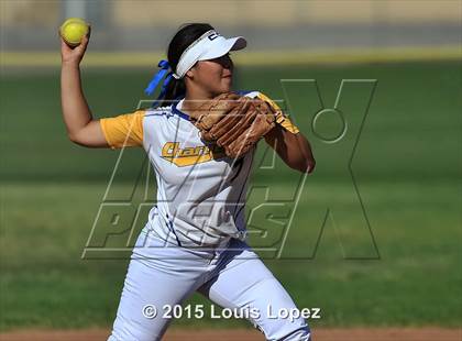 Thumbnail 3 in Redlands @ Charter Oak photogallery.