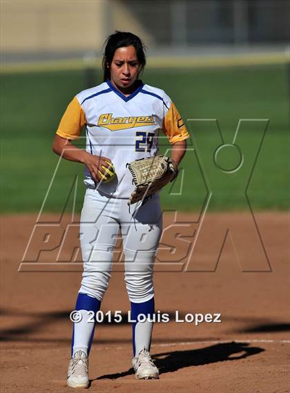Thumbnail 3 in Redlands @ Charter Oak photogallery.