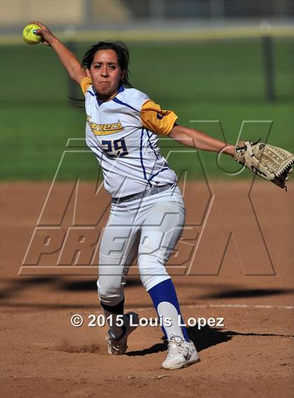 Thumbnail 2 in Redlands @ Charter Oak photogallery.