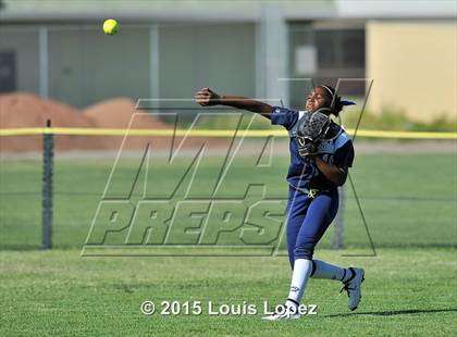 Thumbnail 1 in Redlands @ Charter Oak photogallery.