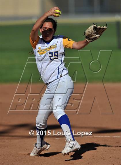Thumbnail 1 in Redlands @ Charter Oak photogallery.
