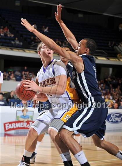 Thumbnail 1 in Mayfair vs. Righetti (CIF SS D2A Final) photogallery.