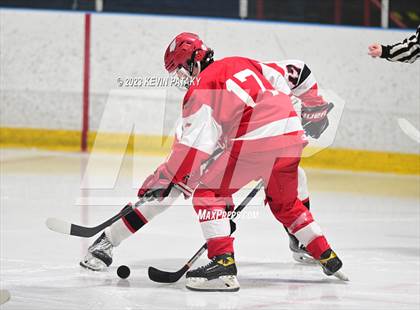 Thumbnail 3 in Greenwich @ Fairfield Warde/Ludlowe photogallery.
