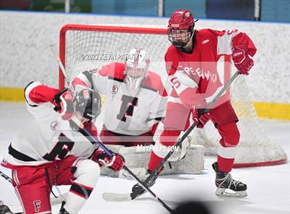 Thumbnail 1 in Greenwich @ Fairfield Warde/Ludlowe photogallery.