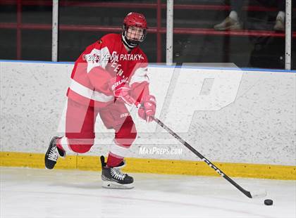 Thumbnail 3 in Greenwich @ Fairfield Warde/Ludlowe photogallery.
