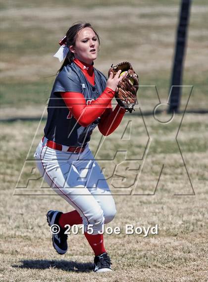 Thumbnail 2 in Lincoln County vs. Cullman photogallery.