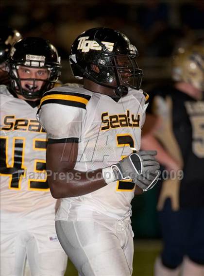 Thumbnail 1 in Second Baptist vs. Sealy photogallery.