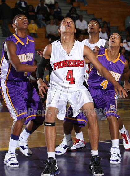 Thumbnail 1 in Lynwood vs. Artesia (Lynwood Christmas Challenge) photogallery.