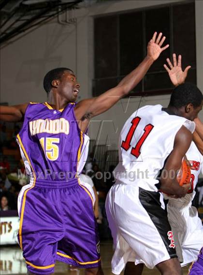 Thumbnail 1 in Lynwood vs. Artesia (Lynwood Christmas Challenge) photogallery.