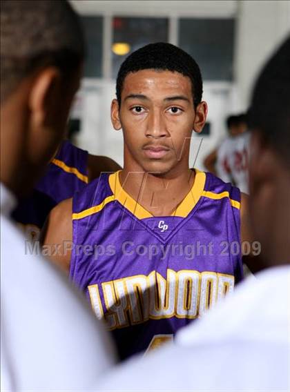 Thumbnail 1 in Lynwood vs. Artesia (Lynwood Christmas Challenge) photogallery.