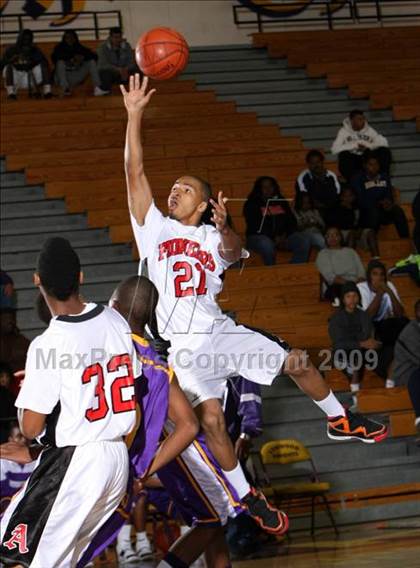 Thumbnail 1 in Lynwood vs. Artesia (Lynwood Christmas Challenge) photogallery.
