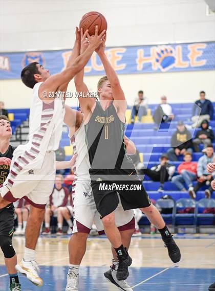 Thumbnail 2 in St. Francis vs. Pinewood (CIF CCS D5 Semifinal) photogallery.